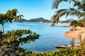 Linda casa a beira mar com WiFi em Palhoca SC